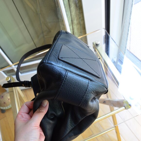 Kooba Black Leather Tote Crossbody Bag. - Picture 2 of 16